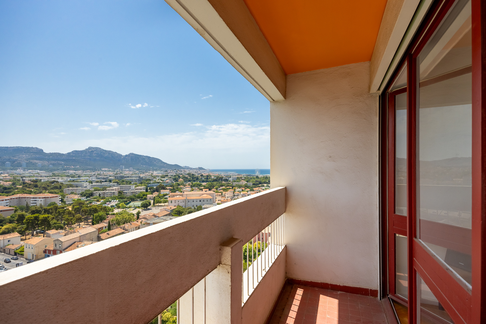 Le Brasilia   Rare T3 Duplex meublé plein sud